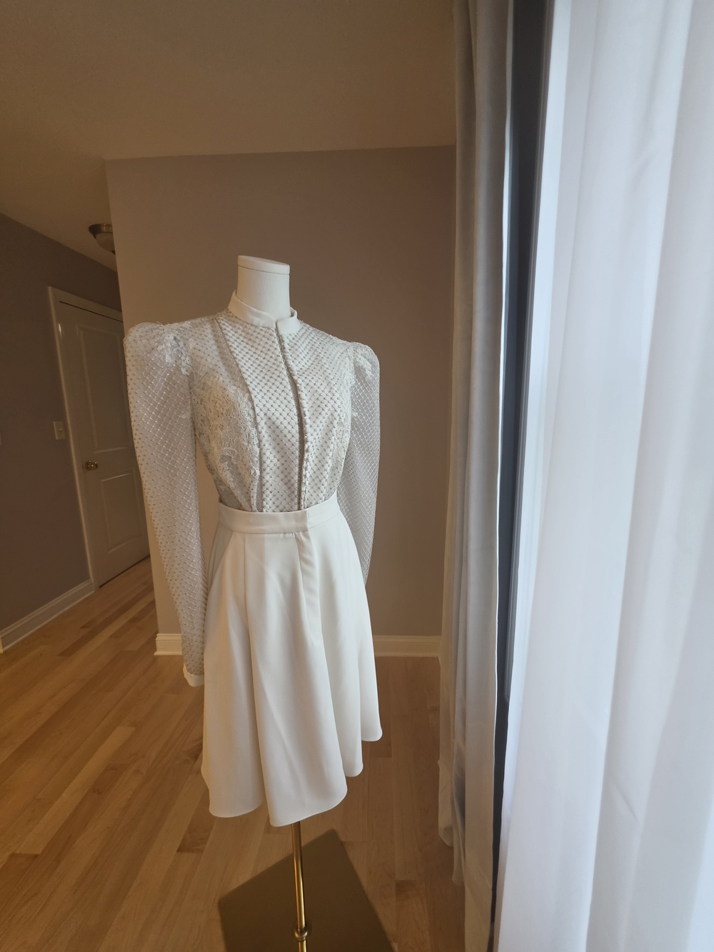 Gatti Nolli By Marwan White Lace Long-Sleeve A-Line Skirt And Top Set